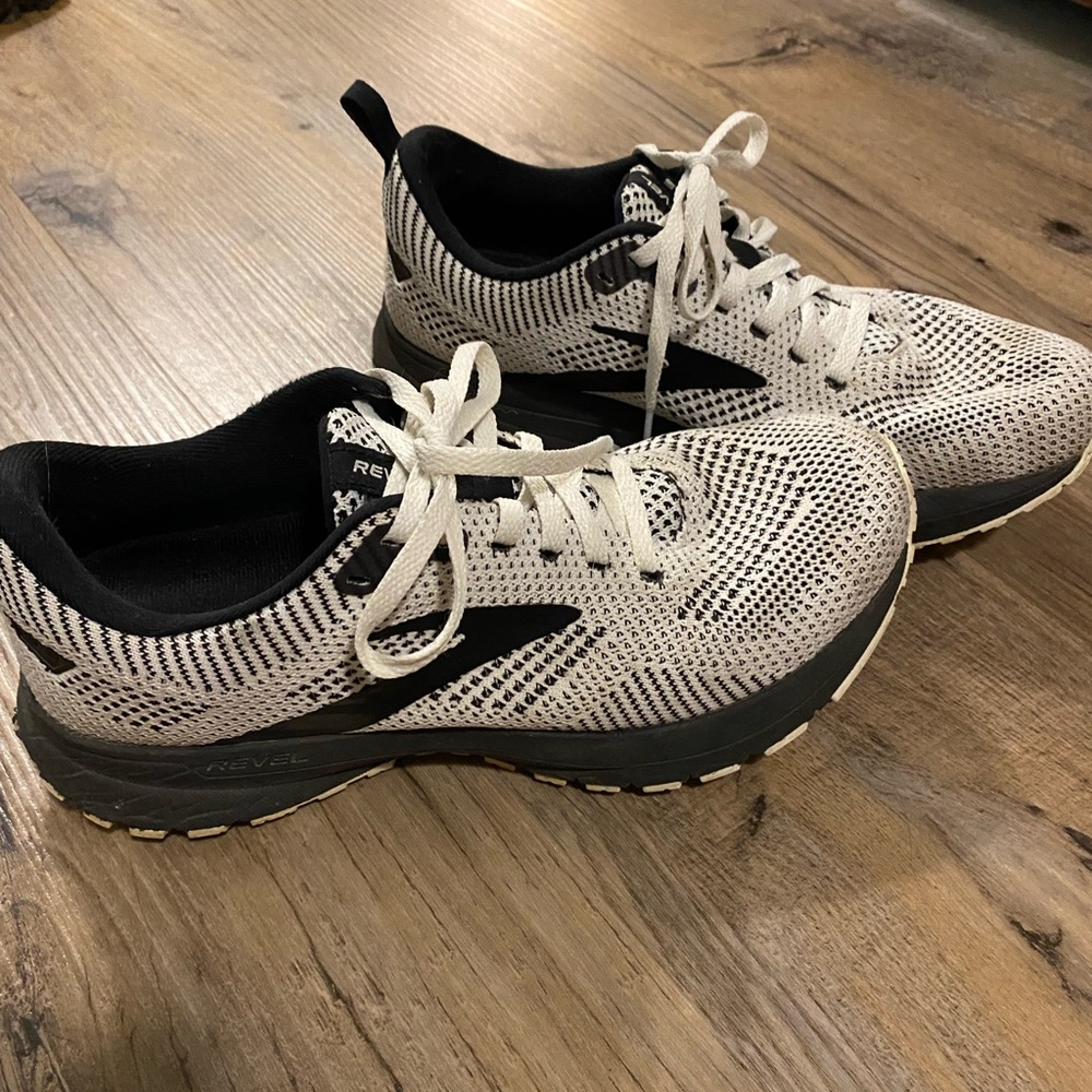 Brooks revel 5